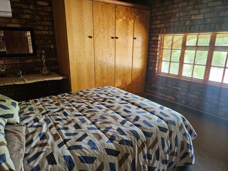 4 Bedroom Property for Sale in Leeudoringstad North West